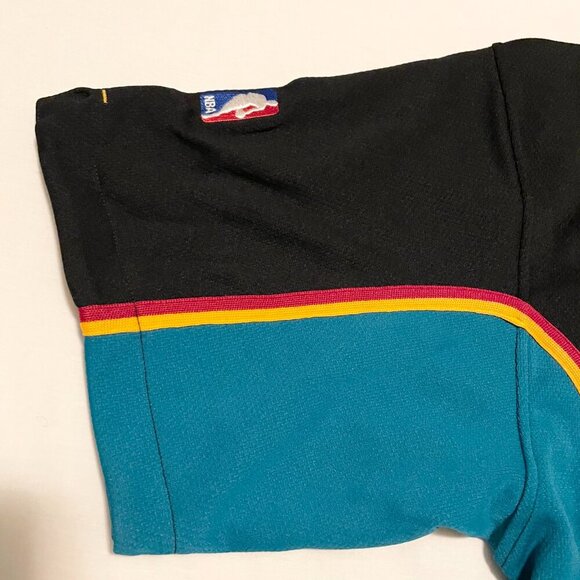 Vintage Nike NBA Detroit Pistons Short Sleeve Shooting Shirt Mens Medium - Picture 4 of 16